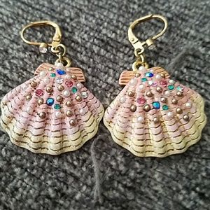 Betsy Johnson seashell earrings